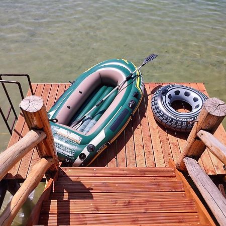 Overwater Cottage - Slovak Tahiti, セネツ エクステリア 写真