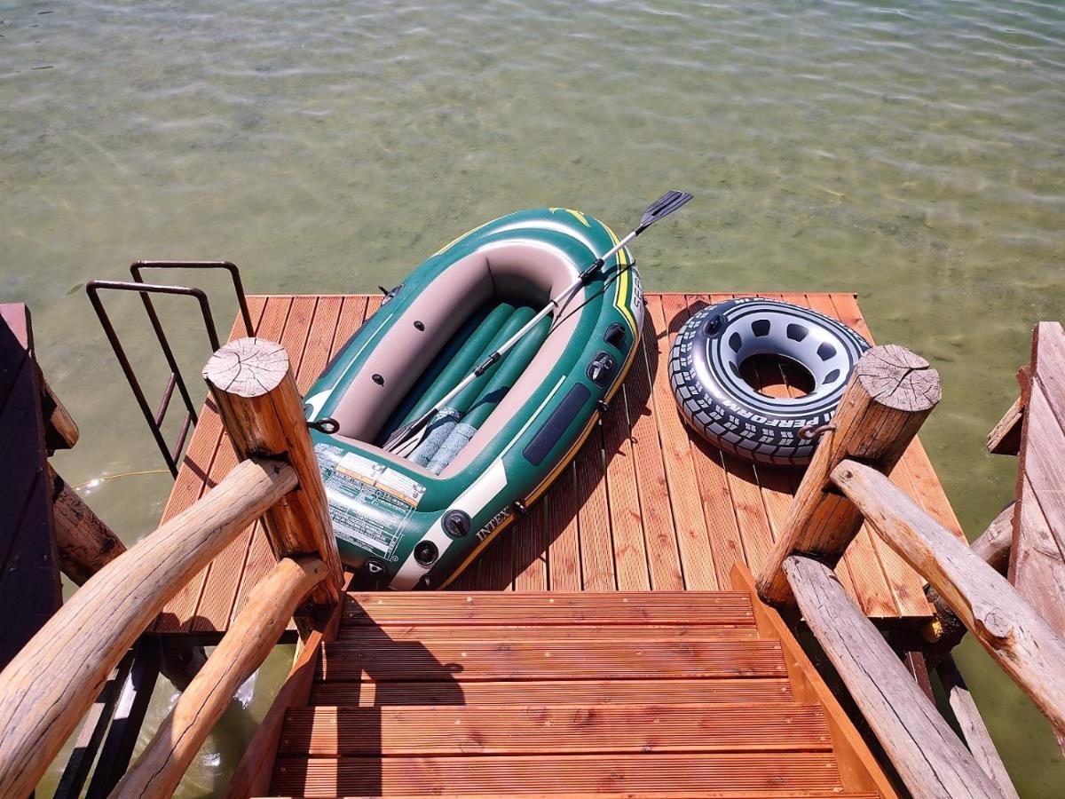Overwater Cottage - Slovak Tahiti, セネツ エクステリア 写真